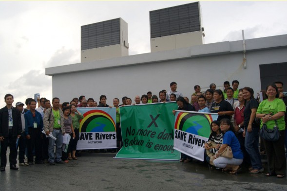 Pic1 protests Miri against dams