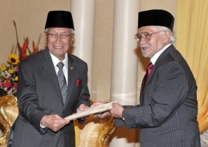 Handing over – Taib is no longer the man to make the decisions and Adenan should stop doing his bidding.
