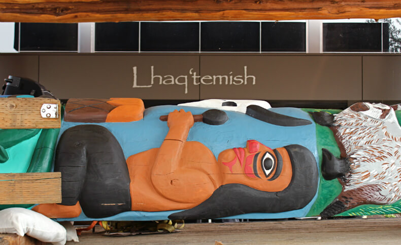 Lhaqtemish totem
