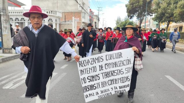 One dead and nearly 100 arrested in ecuador 1