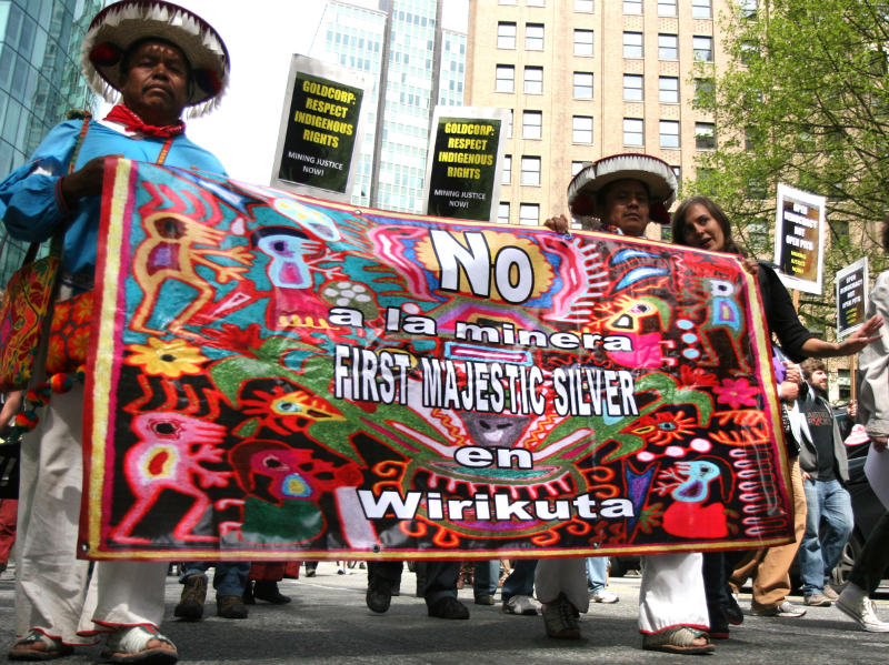 Miningprotest1 w800